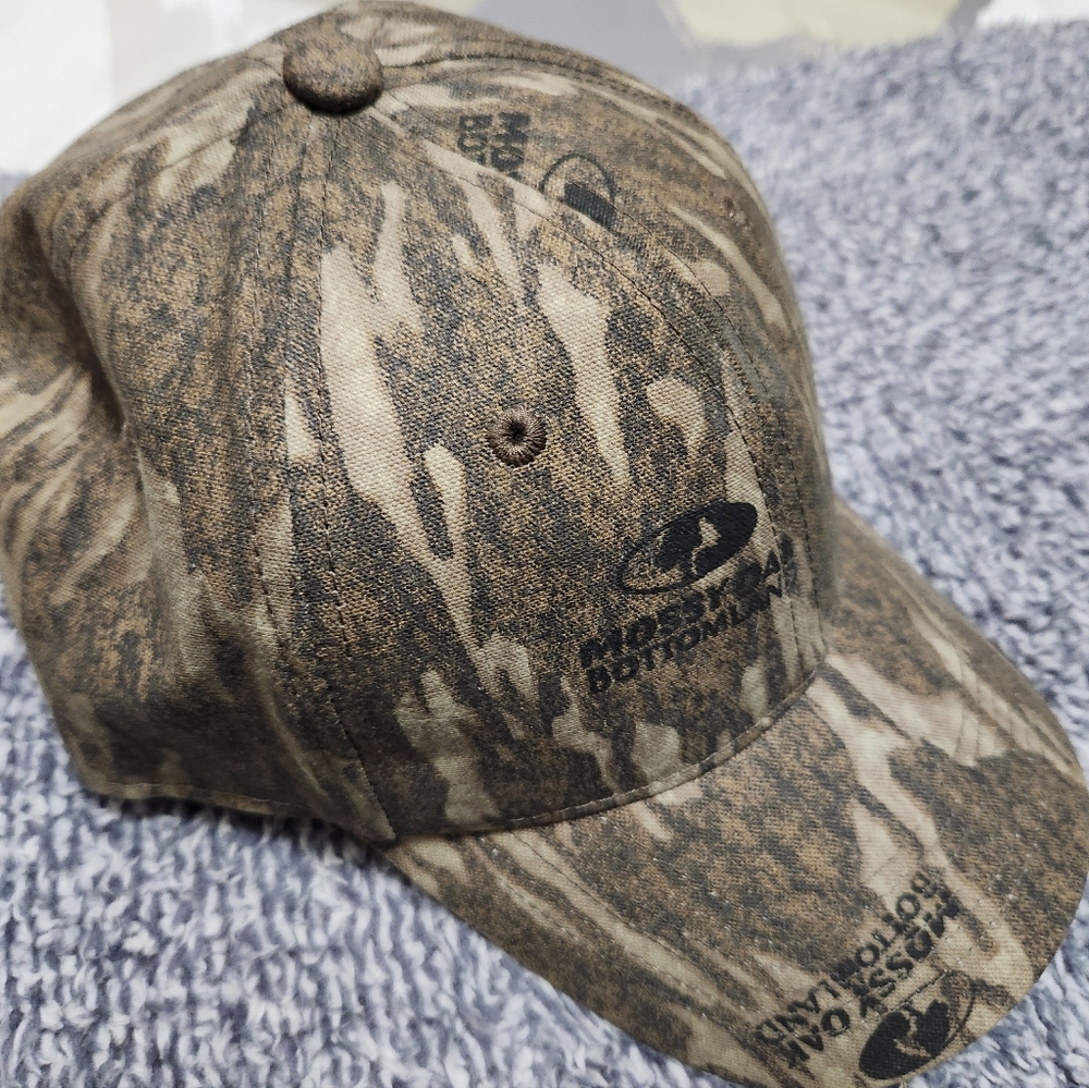 Mossy Oak Camouflage Cap